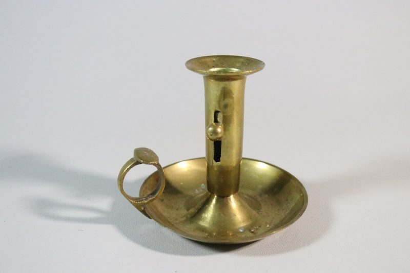 KONTORSLJUSTAKE / Nattljusstake, Ljusstake, Mässing