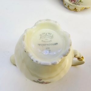 Elegans från Rörstrand: Antikt "Pompadour"-kaffeset i porslin