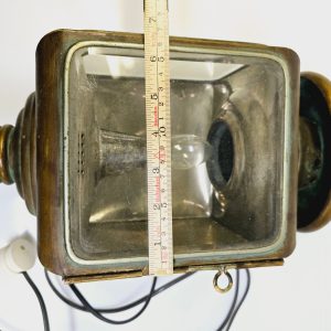 Vintage lanternformad bordslampa i mässing – Rustik och unik design