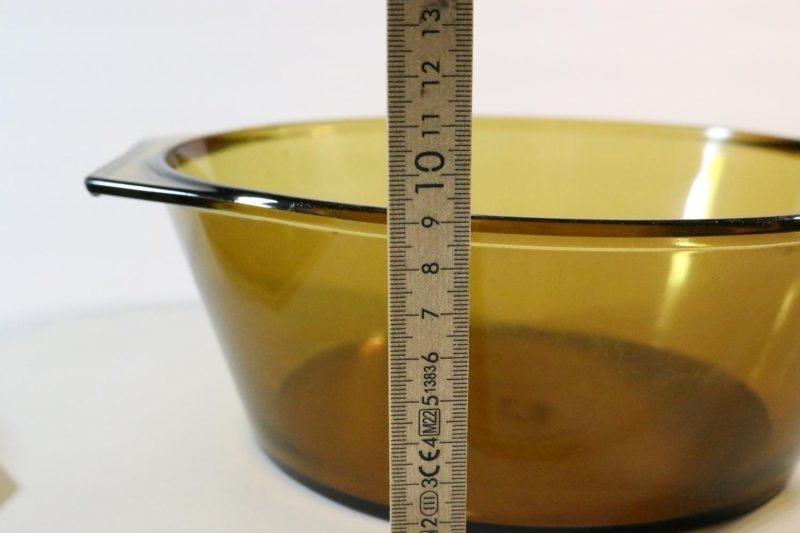 Arcopal Frankrike - vintage mörkt ugnsform i färgat glas