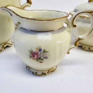 Elegans från Rörstrand: Antikt "Pompadour"-kaffeset i porslin