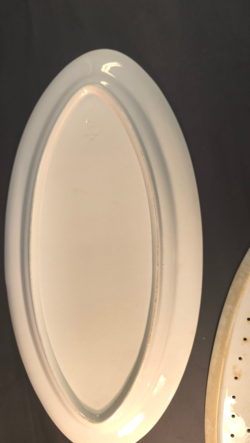 Elegant serveringsfat från Rörstrand med hålad insats, 60 cm