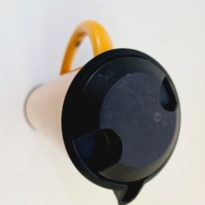 Retro Termoskanna i Orange – Stilren Design och Funktionalitet