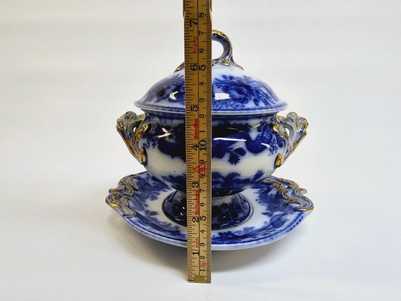 Blåvit soppskål från Wedgwood - En elegant klassiker med gyllene detaljer