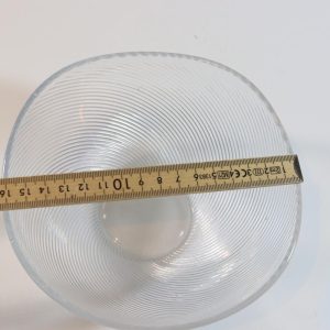 SKÅL, glas med räfflad mönster