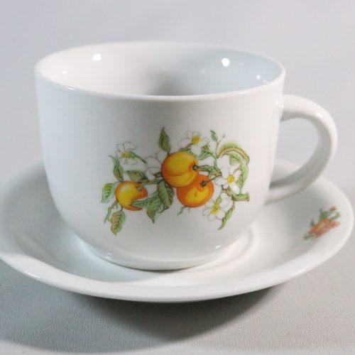 Kaffekopp med fat, fruktmotiv