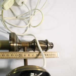 Vintage vägglampa i mässing – Charmig antik stil för klassisk inredning