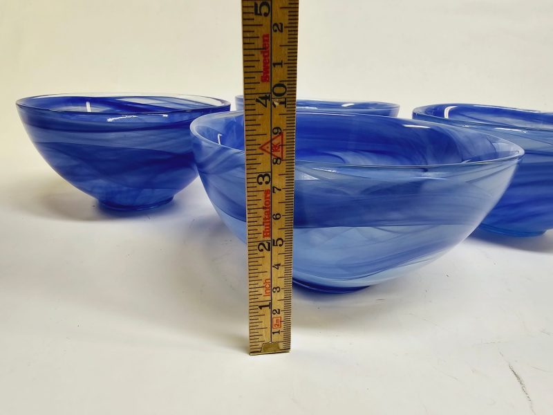Elegant Set med Blå Glas-Skålar – 4 st Unika Serverings- och Dekorationsdetaljer