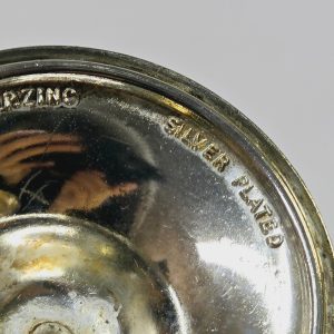 Elegant kristallkaraff med silverdetaljer – 29 cm, tillverkad i England
