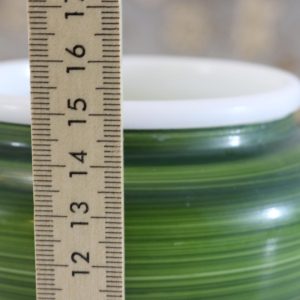 Vas / behållare i vit glas, handmålad, Italien "Egizia"
