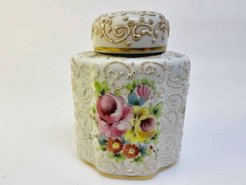 Elegant Fransk Porslinsburk med Handmålat Blommotiv