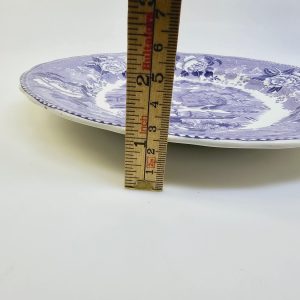 Vintage tallrik med romantiskt landskapsmotiv – ca 25 cm i diameter