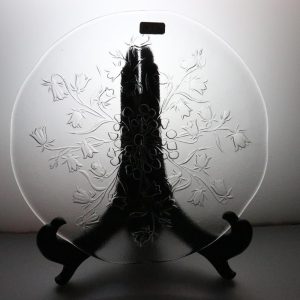 Tallrik från Kosta Boda, dekor med blåklockor, 19cm