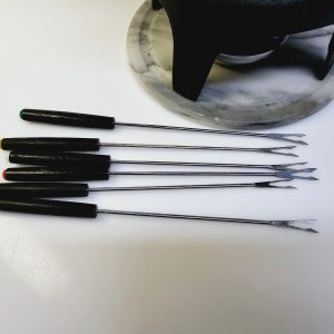 Fondue-set i gjutjärn med tillbehör – robust och klassiskt