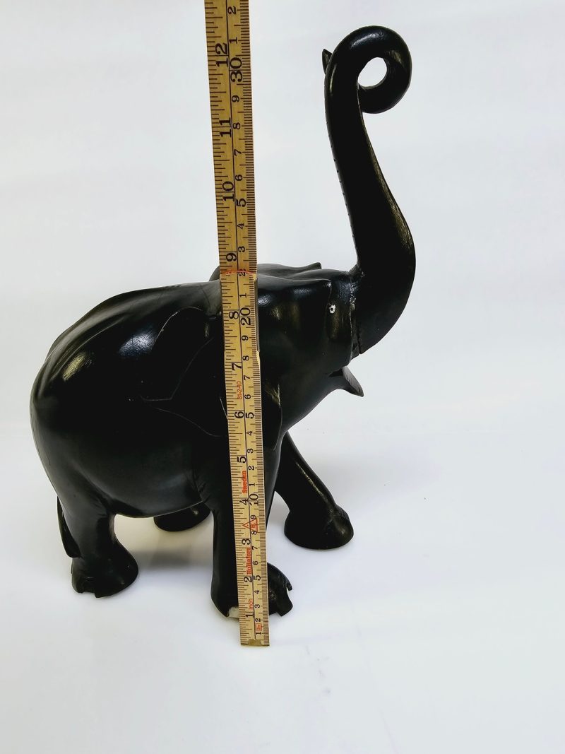 Handgjord träelefant – 31,5 cm hög