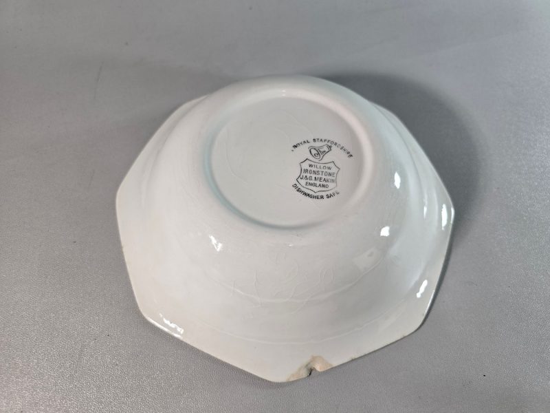 Skål, Royal Staffordshire Willow ironstone J&G meakin - 21cm