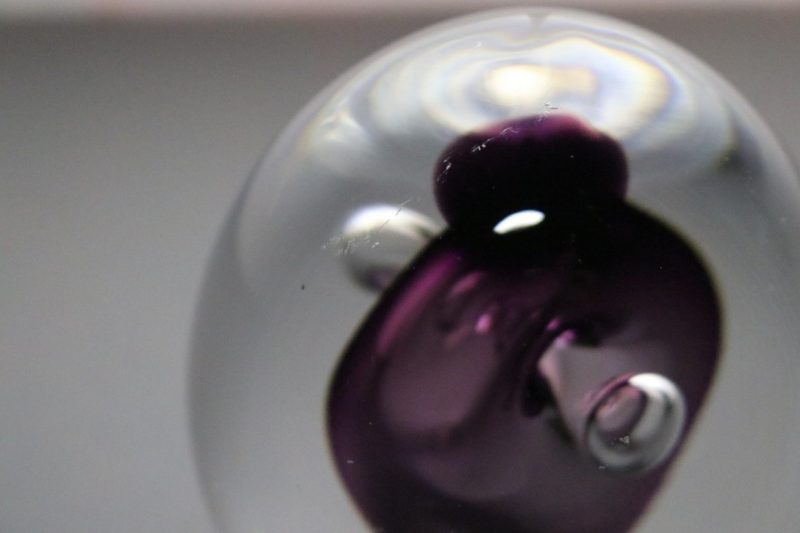 Glas-skulptur av Hanne Dreutler och Arthur Zirnsack för Studio Åhus