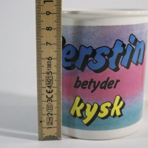 Charmig kaffemugg med humoristisk illustration – "Kerstin"