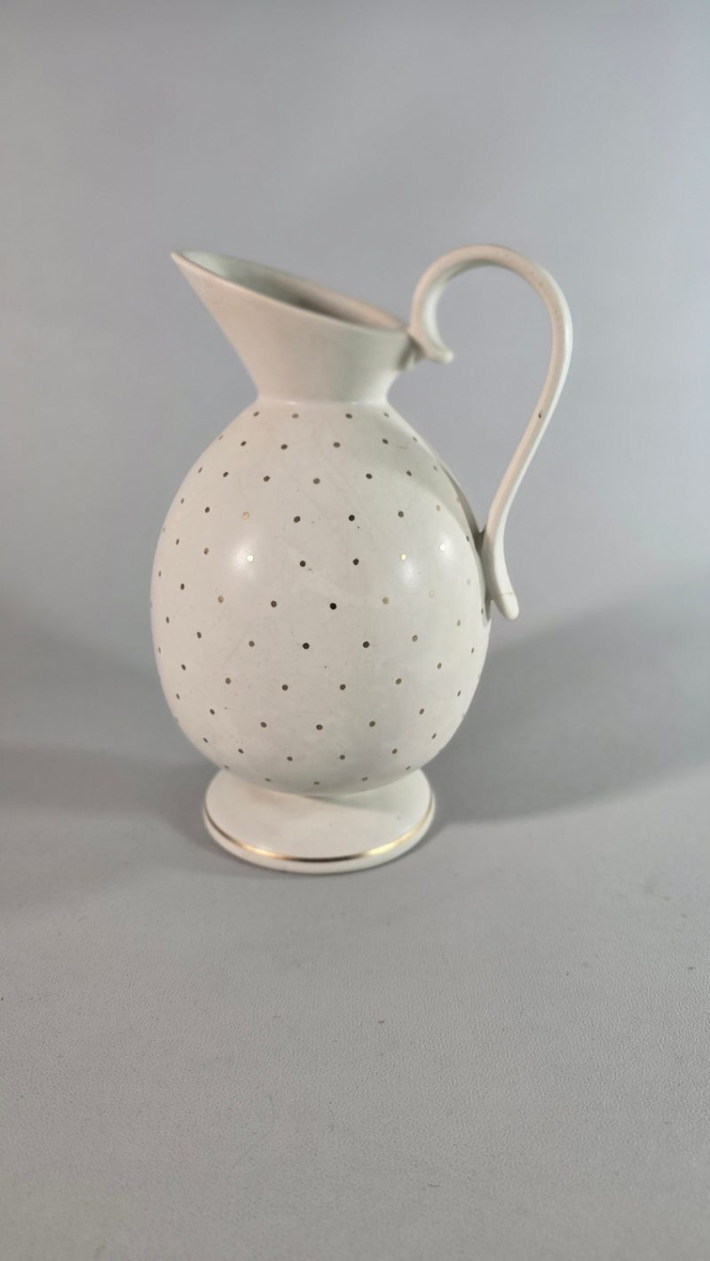 Guldprickig kanna från Arthur Percy by Gefle