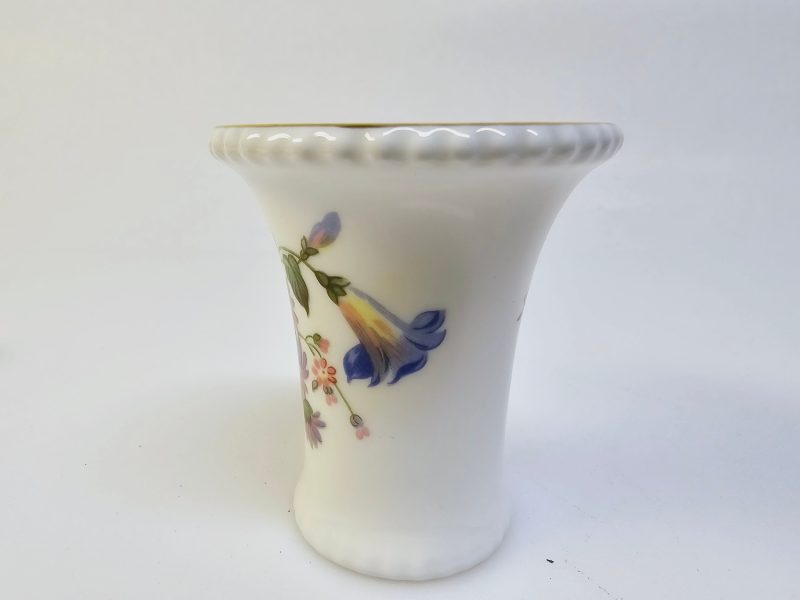 Exklusiv Royal Crown Derby vas i originalförpackning