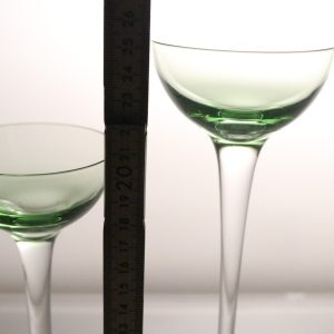 Eleganta Gröna Glas - Förhöj Din Dryckesupplevelse!