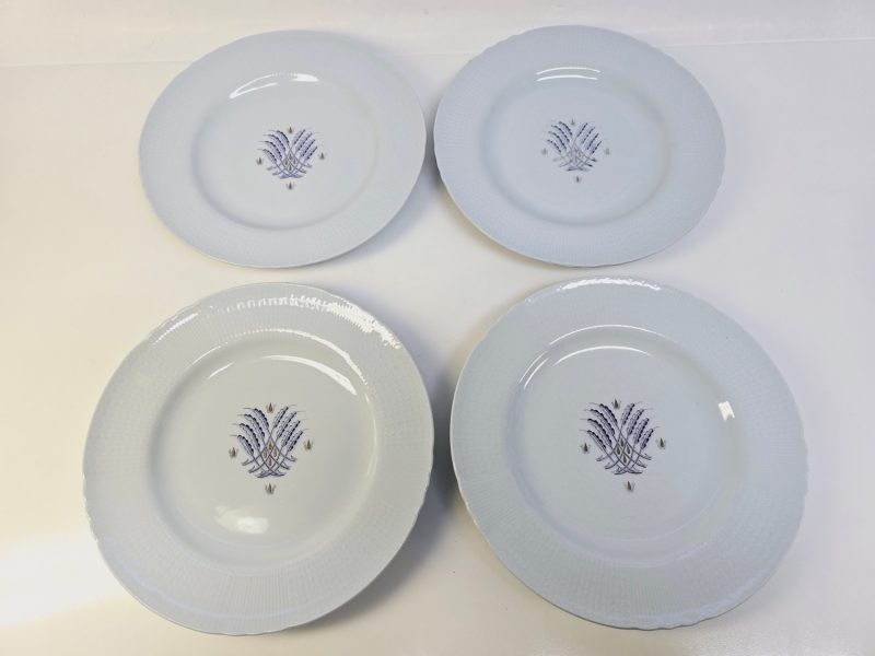 Elegant set av Rörstrand Adelborg-tallrikar – Svensk design i världsklass