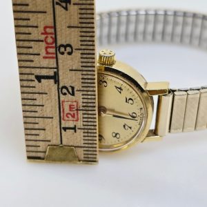 Eterna vintage damklocka i klassisk design