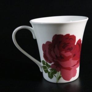 Exklusiv Mugg från 222 Fifth – "Summer Rose" Bone China