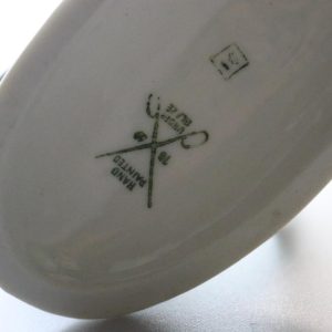 Figurin, flicka med paraply och gås märkt: hand painted 1839, under glaze 10