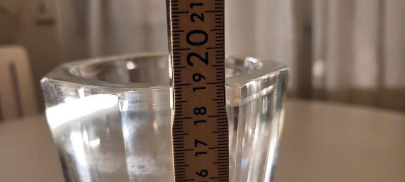 NILS LANDBERG. Vas, glas med etsad dekor, Orrefors