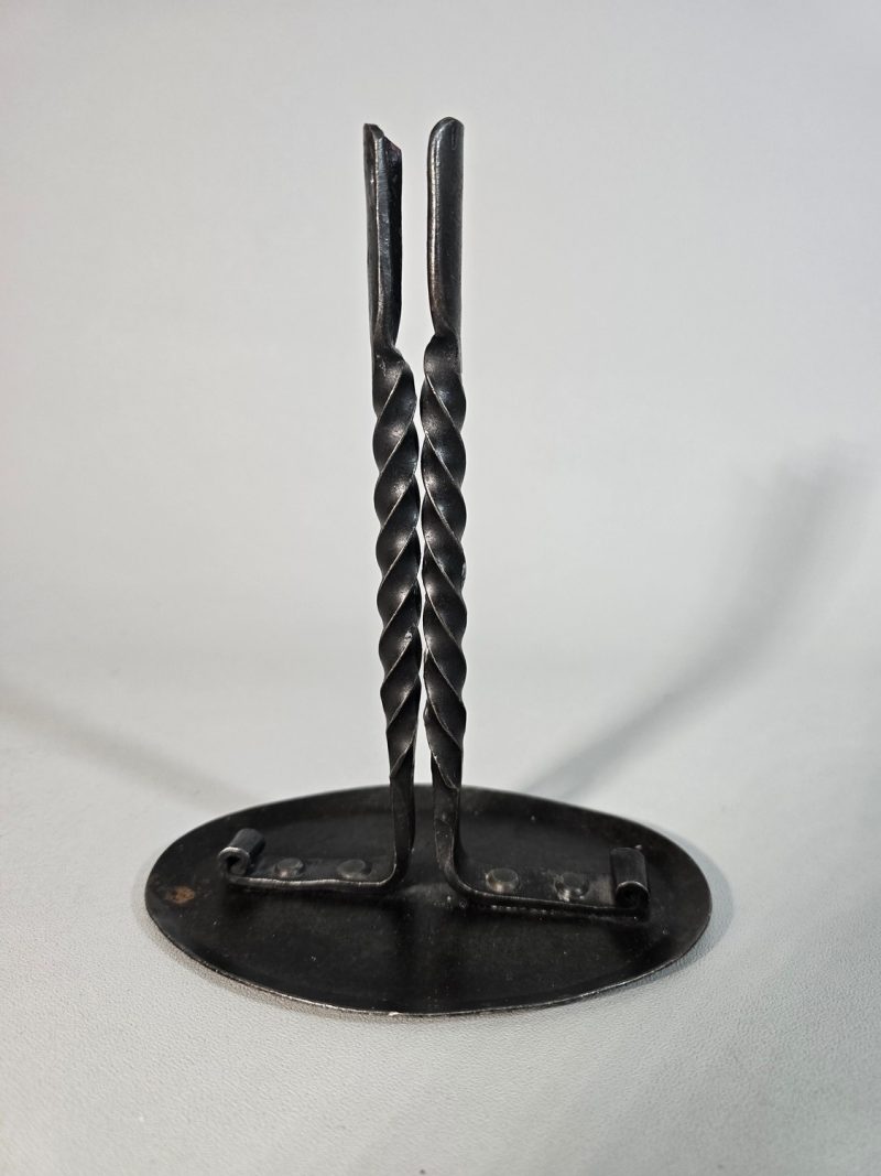 LJUSSTAKE, smide, spiralvriden dekor, höjd 18,5 cm