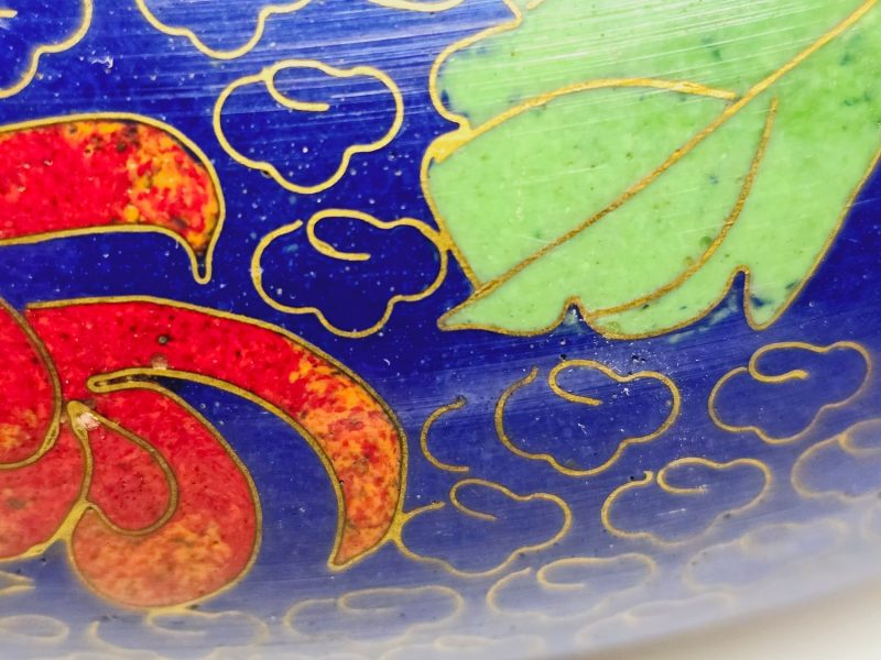 Exklusiv kinesisk cloisonné-skål – elegant design med blomsterdekorationer