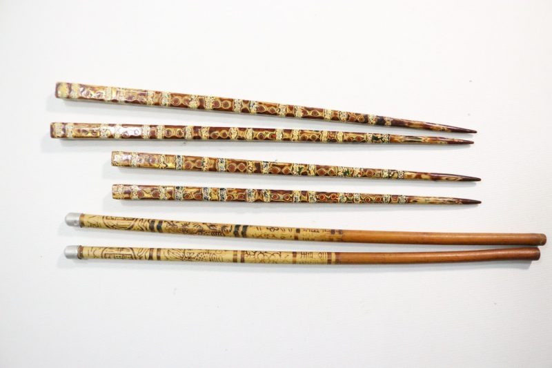 Japanska traditionella ätpinnar, lackerade 4st, +2st äldre