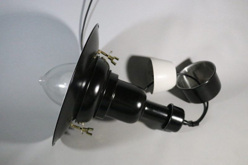 Kökslampa, industriell design, gjord av metall och glas "OTTAVA"