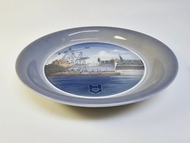 Royal Copenhagen tallrik – "Helsingør Værft" – 21,5 cm i diameter