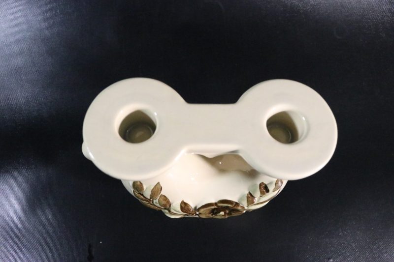 Dubbel Ljusstake från Guldkroken – Unik Design med Blomdekor