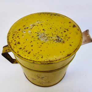 Retro gul metallbehållare med glastut – charmig och unik vintagefynd!