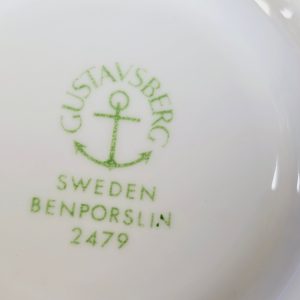 9st Charmiga Gustavsbergs assietter i benporslin - tidlöst elegant design!