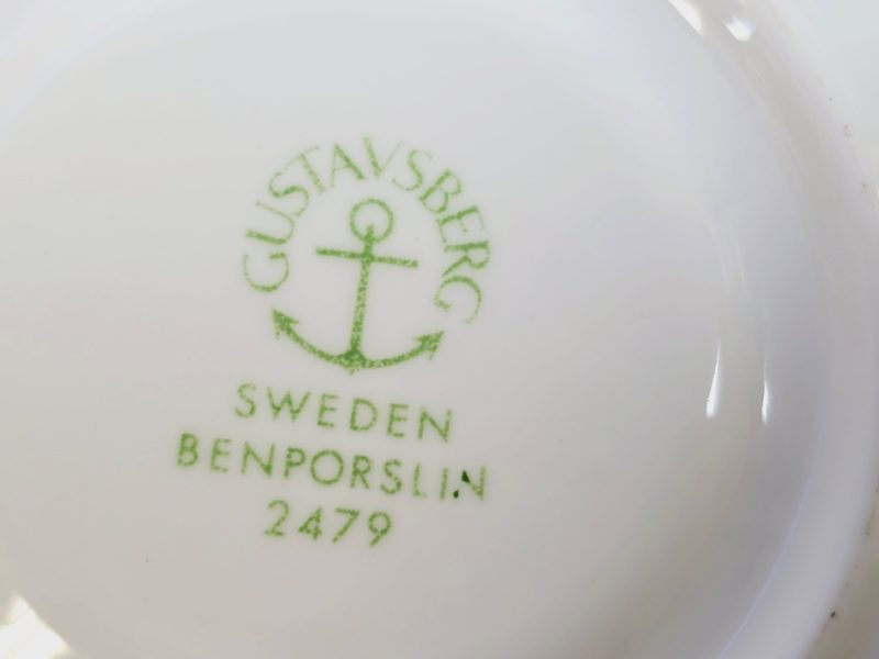 9st Charmiga Gustavsbergs assietter i benporslin - tidlöst elegant design!