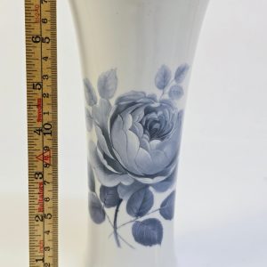 Elegant vas från Hackefors Porslin – Tidlös svensk design