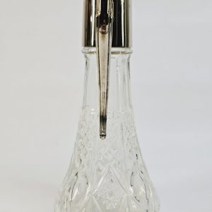 Elegant kristallkaraff med silverdetaljer – 29 cm, tillverkad i England