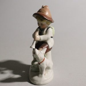 Vintage Porslinsfigur – Flöjtspelande Pojke med Hund, Tyskland