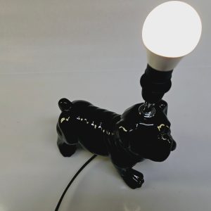 Unik svart bulldog-lampa – modern design för en lekfull inredning