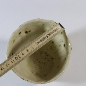 Liten handgjord kruka, "AD -06"