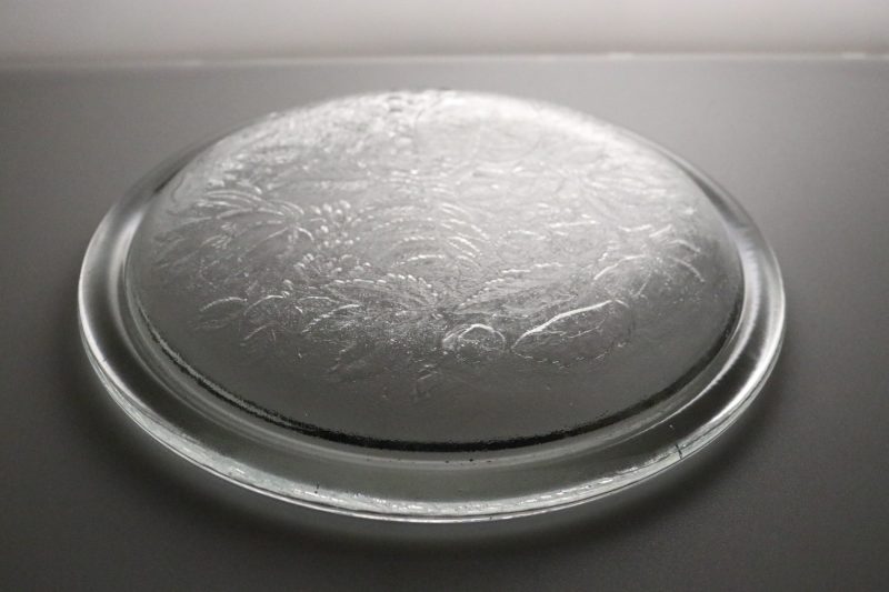 Uppläggningsfat, glas, "Garden" Kosta Boda - Ann Wärff - 30cm