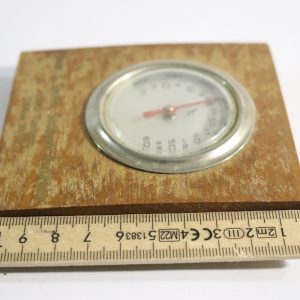 Bordstermometer, trä