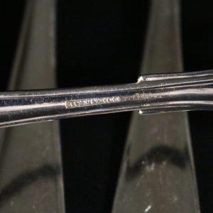 Exklusivt Set av Antika Gafflar - Prima Nysilver med Elegant Monogram