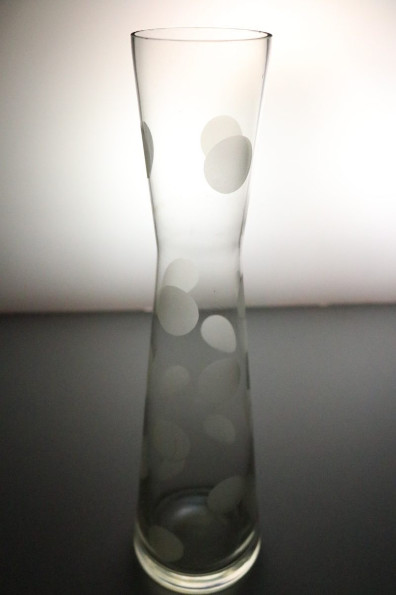 Vas i glas med etsade prickar - 37cm hög D=6,5cm