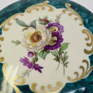 Elegant liten porslinsburk med handmålade blommor från Royal Porzellan Bavaria