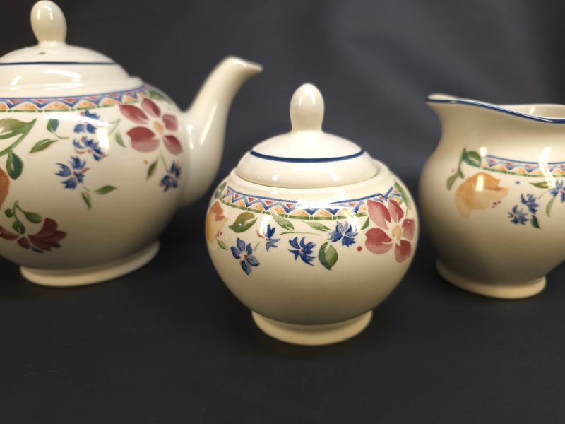 Charmigt Teset – Staffordshire Tableware "Calypso"